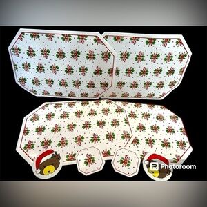 VTG Holiday Coordinates 8 Piece Set Table Fashion Christmas Place Mats Coasters